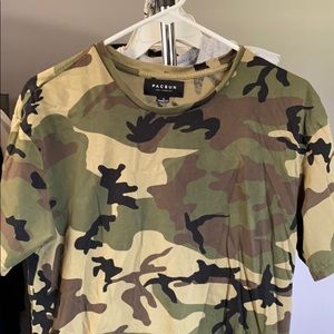 pacsun camo tee shirt